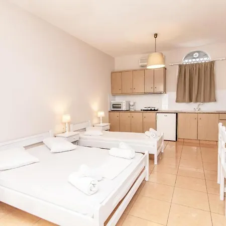 Aparthotel Seirines *