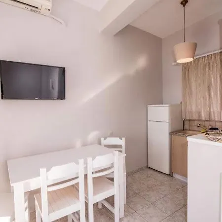 Aparthotel Seirines