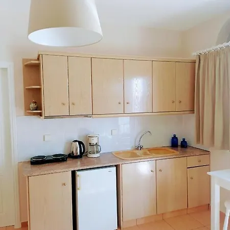 Aparthotel Seirines *