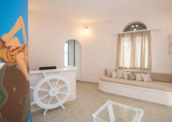 Aparthotel Seirines *